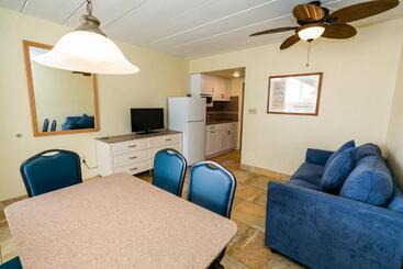 Gondolier Motel   Wildwood