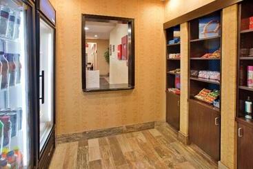 Hampton Inn & Suites Dickinson