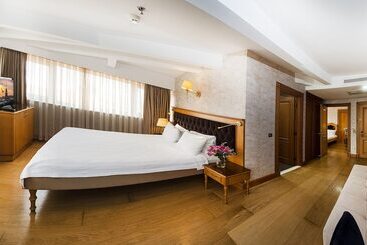 Aprilis Hotel   Special Category