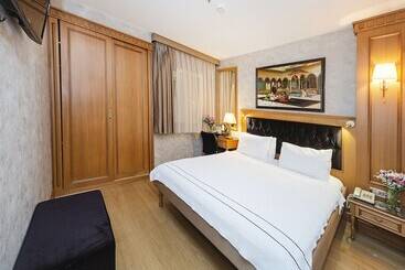 Aprilis Hotel   Special Category