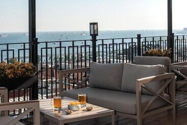 Aprilis Hotel   Special Category