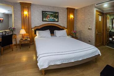 Aprilis Hotel   Special Category