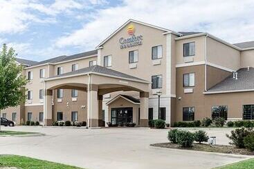 هتل Comfort Inn & Suites Lawrence University Area
