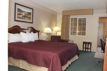 فندق Days Inn By Wyndham Delta Co