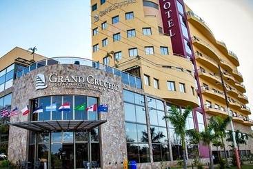 هتل Grand Crucero