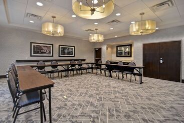 هتل Hampton Inn & Suites Columbia South Fort Meade Area