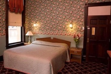 هتل Historic Iron Horse Inn   Deadwood