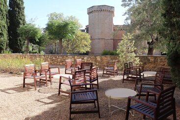هتل Hostatgeria De Poblet