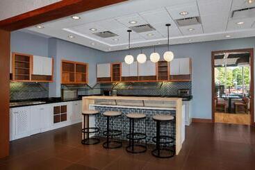هتل Hyatt Place Raleigh Cary
