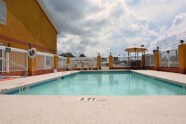 هتل Jameson Inn And Suites Hazelhurst