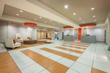 هتل La Quinta By Wyndham Harrisburg Hershey