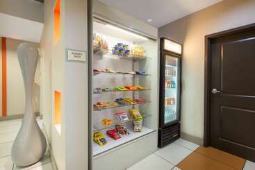 هتل La Quinta By Wyndham Harrisburg Hershey