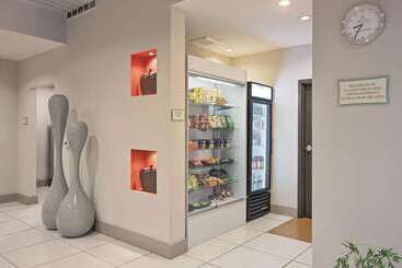 هتل La Quinta By Wyndham Harrisburg Hershey