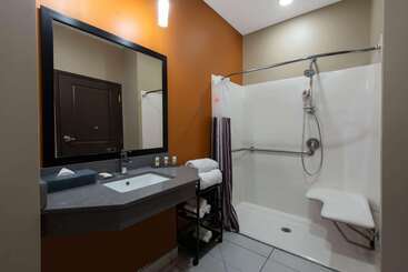 هتل La Quinta By Wyndham Harrisburg Hershey