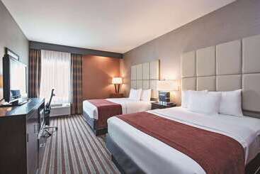 هتل La Quinta By Wyndham Harrisburg Hershey