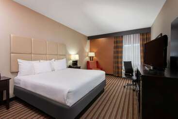 هتل La Quinta By Wyndham Harrisburg Hershey