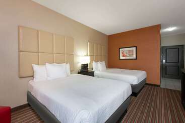 هتل La Quinta By Wyndham Harrisburg Hershey