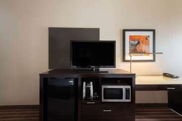 هتل La Quinta By Wyndham Harrisburg Hershey