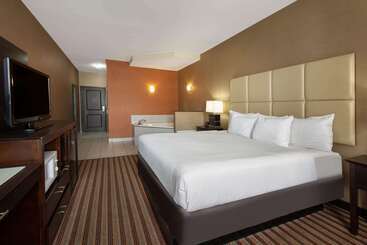 هتل La Quinta By Wyndham Harrisburg Hershey