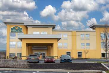هتل La Quinta By Wyndham Harrisburg Hershey