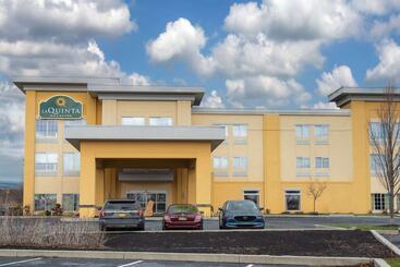 هتل La Quinta By Wyndham Harrisburg Hershey