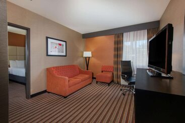 هتل La Quinta By Wyndham Harrisburg Hershey