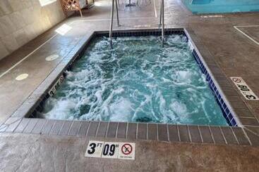 هتل Highland Suites Extended Stay