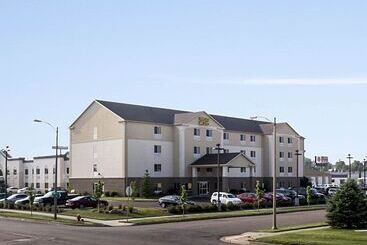 هتل Mainstay Suites Bismarck