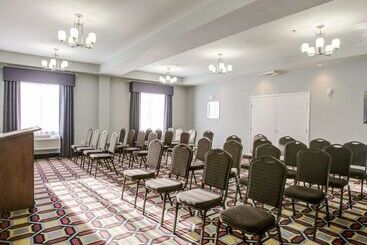 هتل Quality Inn & Suites Bryan College Station