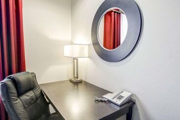 هتل Quality Inn & Suites Bryan College Station