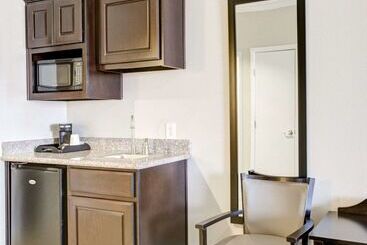 هتل Quality Inn & Suites Bryan College Station