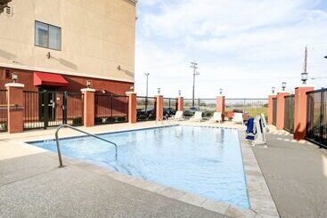 هتل Quality Inn & Suites Bryan College Station