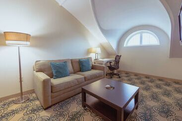 هتل Skyler Syracuse Tapestry Collection By Hilton