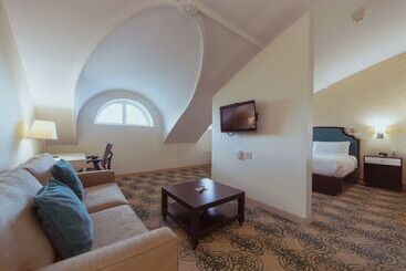 هتل Skyler Syracuse Tapestry Collection By Hilton