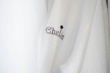 هتل The Charlie West Hollywood