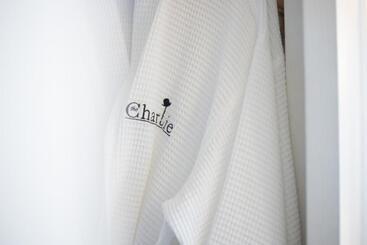 هتل The Charlie West Hollywood