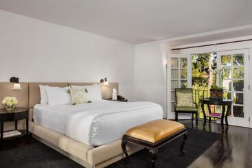 هتل The Charlie West Hollywood