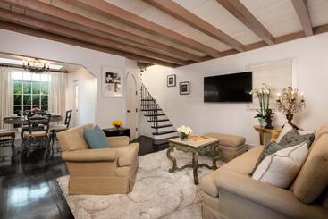 هتل The Charlie West Hollywood