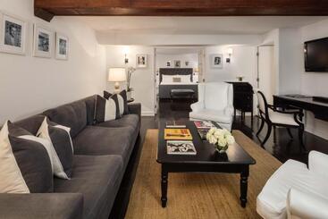 هتل The Charlie West Hollywood