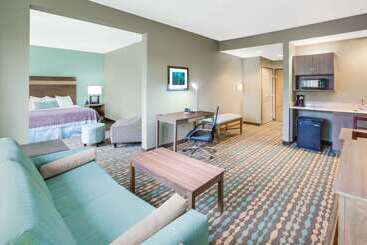هتل Wingate By Wyndham Bossier City