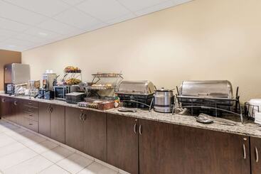 Microtel Inn & Suites By Wyndham Dickinson