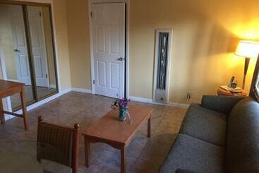 مُتل Bayshore Inn Ventura