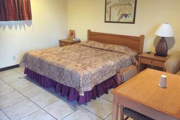 مُتل Bayshore Inn Ventura