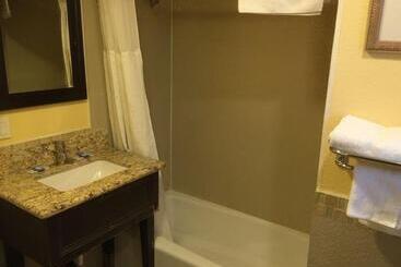 مُتل Bayshore Inn Ventura