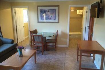 مُتل Bayshore Inn Ventura