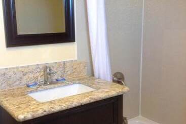 مُتل Bayshore Inn Ventura