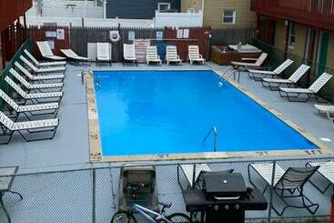 Offshore Motel