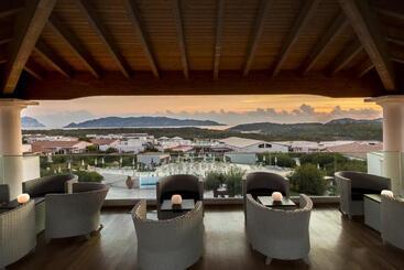 Grande Baia Resort & Spa