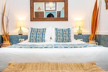 Riad L'orange Bleue