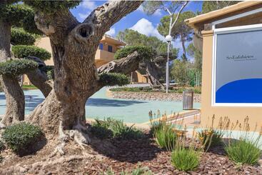 Ses Eufabietes Apartments & Restaurant